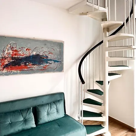 Portico 32 4*