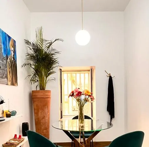 فندق مبيت وإفطار Portico 32 4*