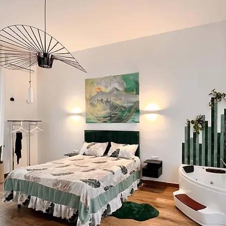 Portico 32 4*